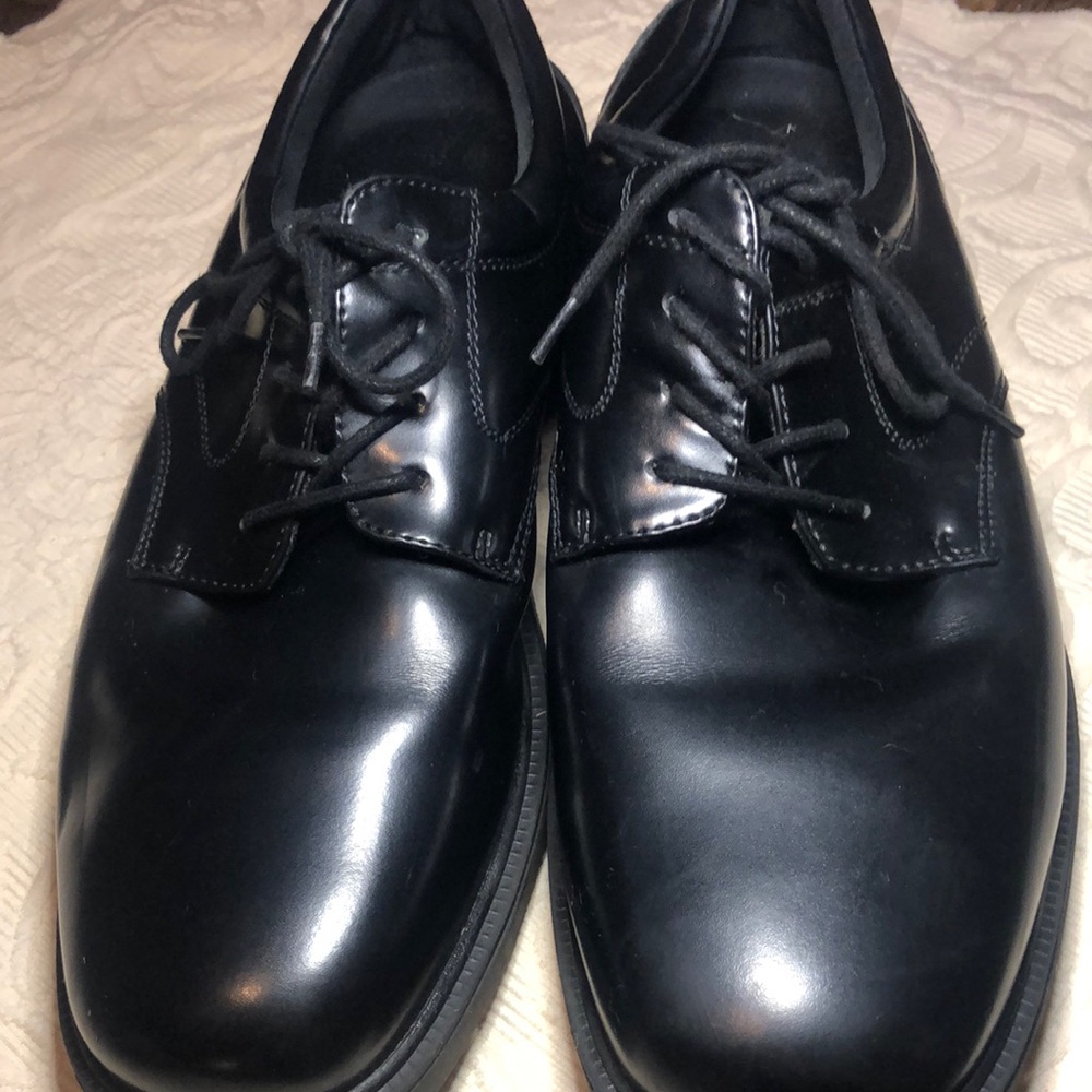 Men’s Classic Black comfort slip resistant Men's dress Shoes